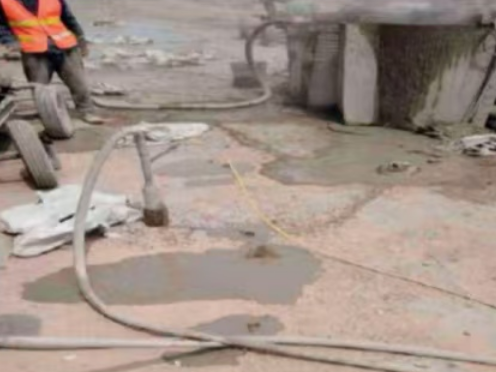 金乡水泥混凝土路面板底注浆技术 路面脱空注浆整治方案