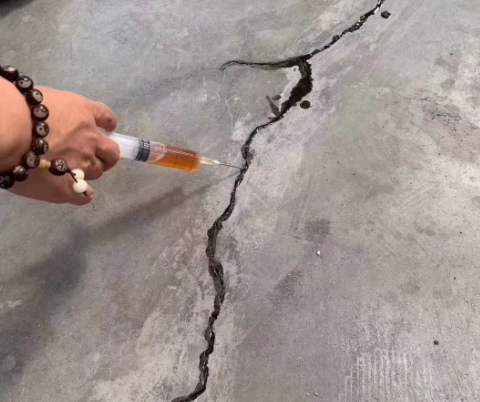 金乡混凝土裂缝修补技术详解​